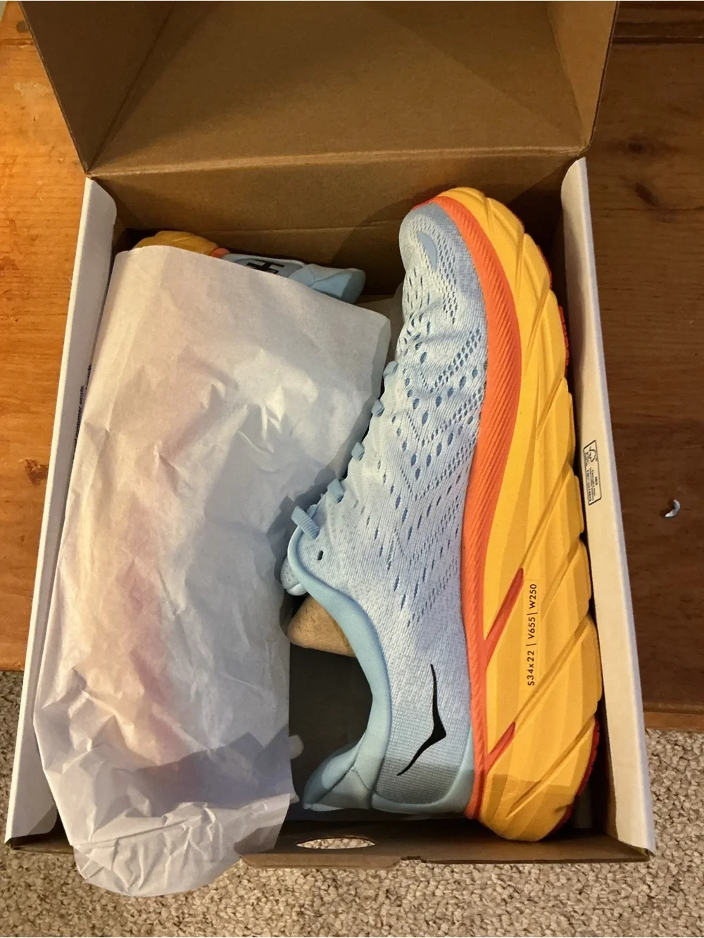 Hoka ONE Clifton 8 Light Blue and Orange Athletic Sneakers Men’s 10 1121375